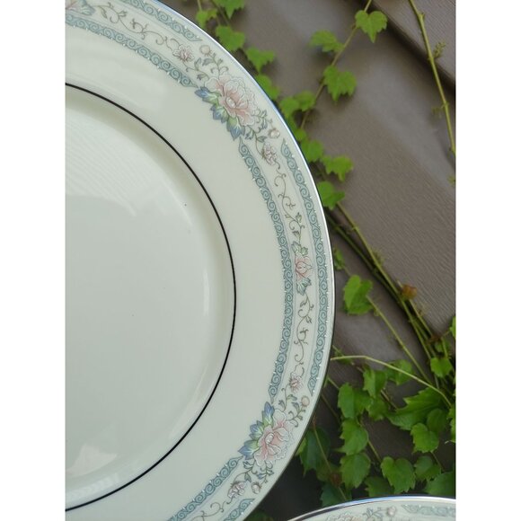 COPY - 2 Lenox Charleston 10 3/4" Dinner Plates EUC - Picture 3 of 4